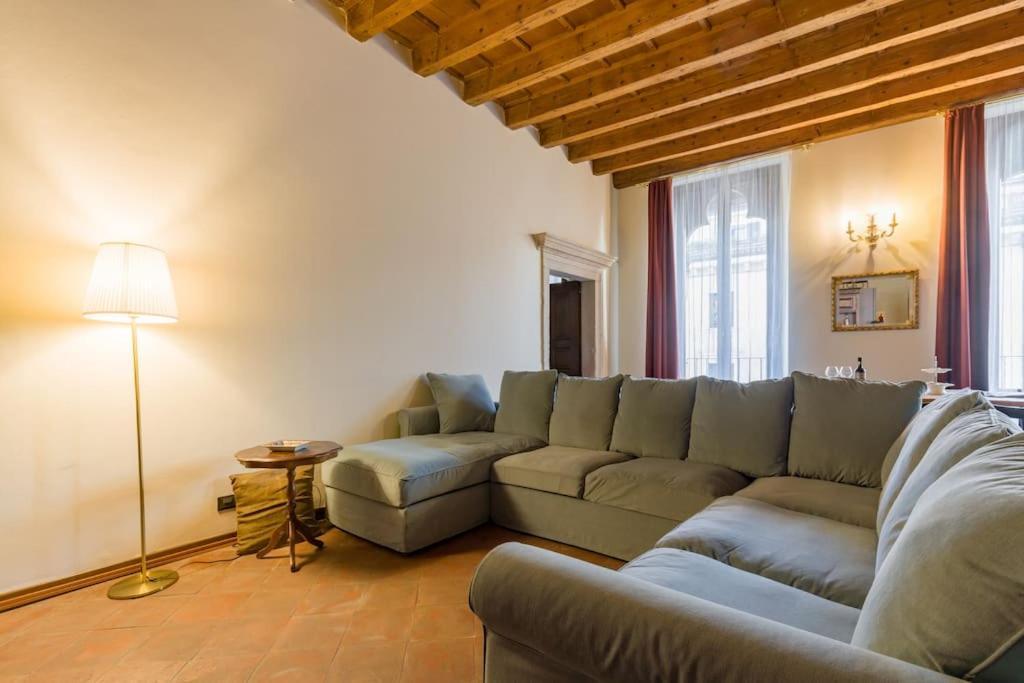 Magnificent 1800 In The Heart Of Verona Luaran gambar