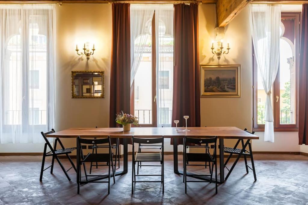Magnificent 1800 In The Heart Of Verona Luaran gambar